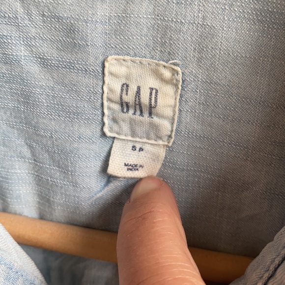 Gap Chambray Tie Front Button Up Shirt - Picture 4 of 9